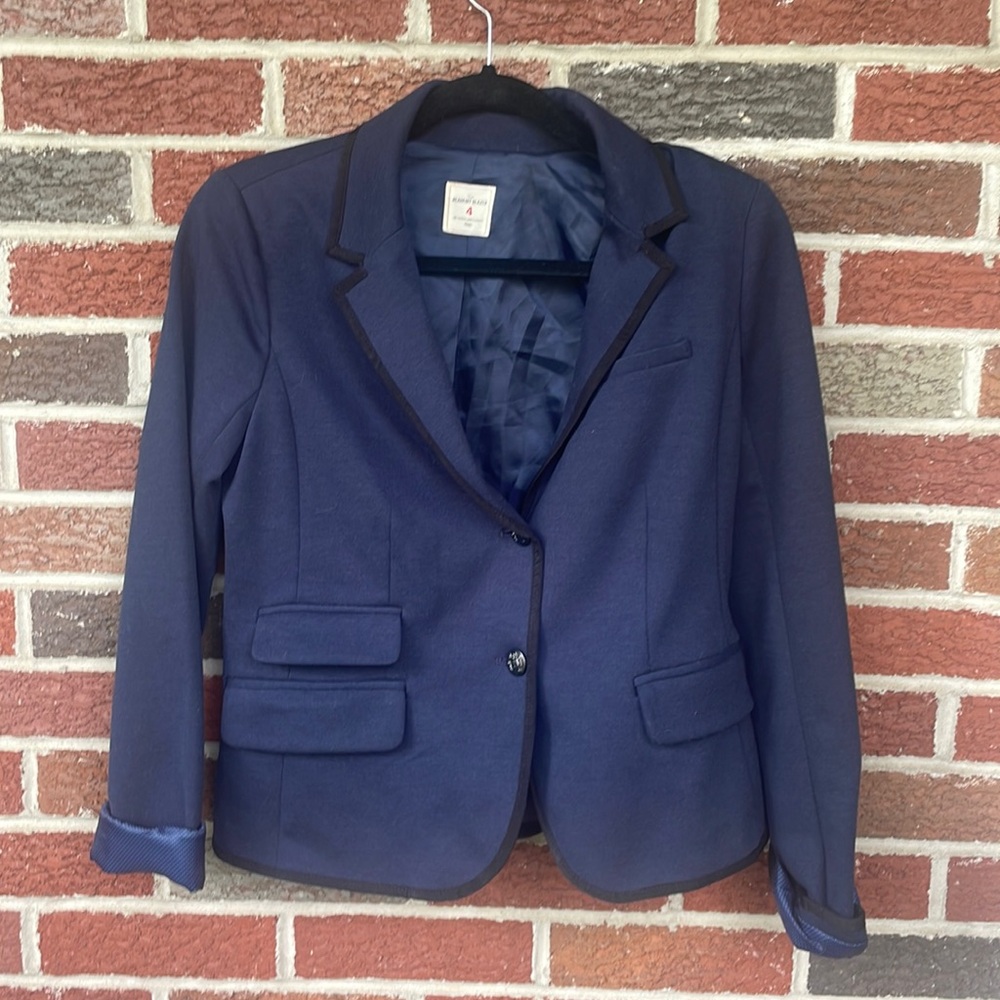 NEVER USED - Gap navy blue blazer with black trim. (04)